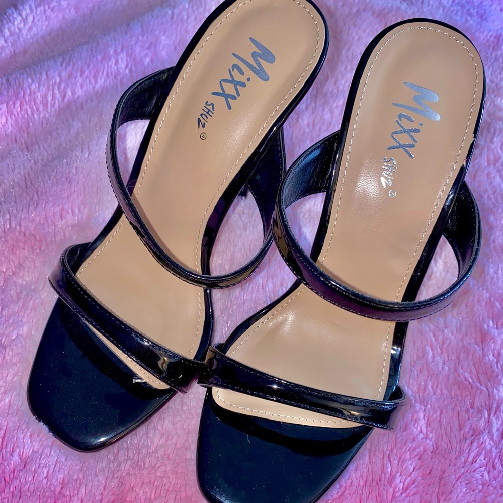 Miss Lola Heels